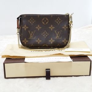 💕Authentic Louis Vuitton Pochette Accessoires